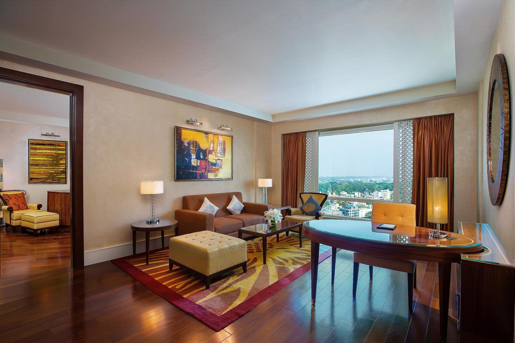 The Ritz - Carlton, Bangalore Exteriör bild