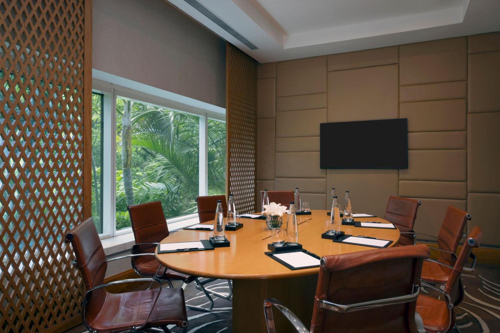 The Ritz - Carlton, Bangalore Exteriör bild