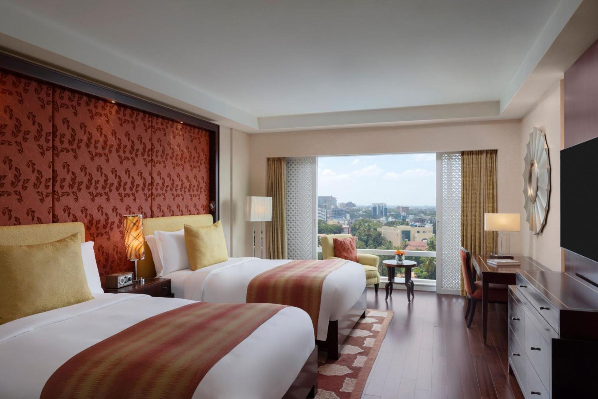 The Ritz - Carlton, Bangalore Exteriör bild