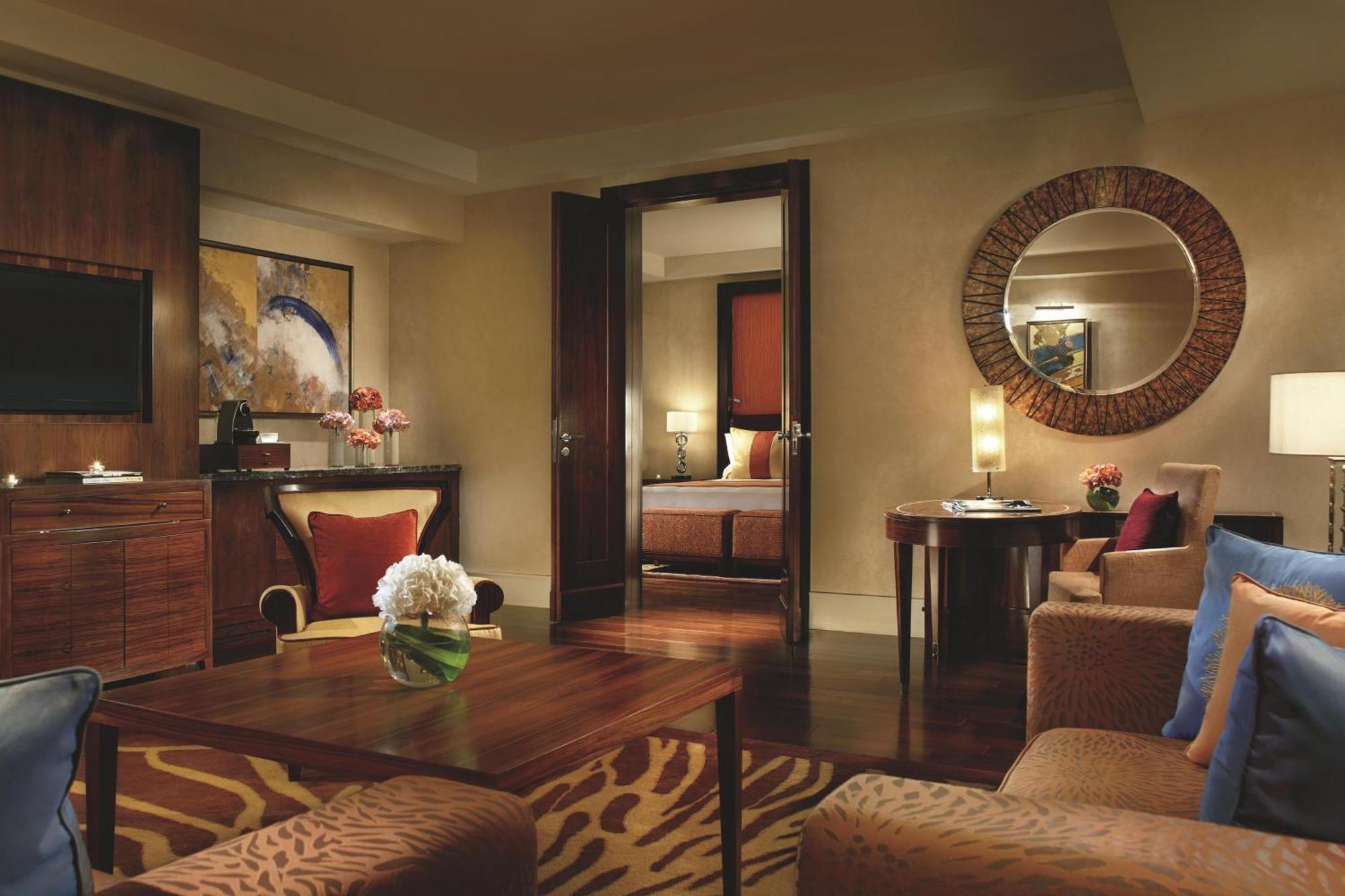 The Ritz - Carlton, Bangalore Exteriör bild